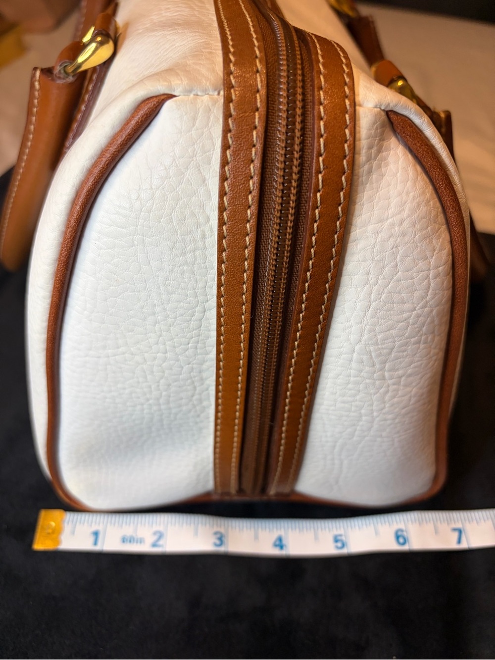 Vintage Courser Classic Two-Tone White and Brown Leather Satchel - Picture 8 of 9